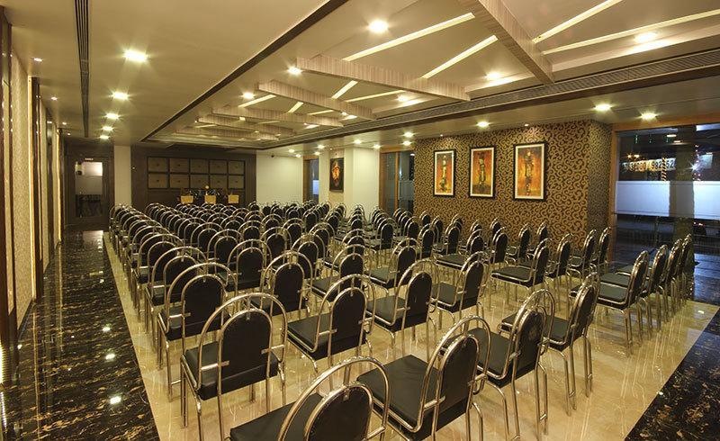 Hotel Royal Park Residency Тхане Экстерьер фото